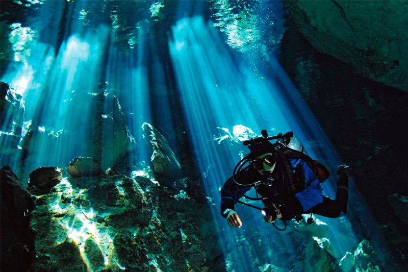 cave-diving-in-yucatan-peninsula