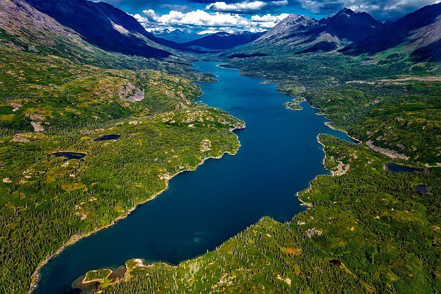 interesting-facts-about-alaska-has-more-than-3-million-lakes-and-over-3000-rivers