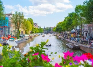 Guide Complet de la Taxe de Séjour Amsterdam 2025 : Tout ce que Vous Devez Savoir amsterdam tourist tax